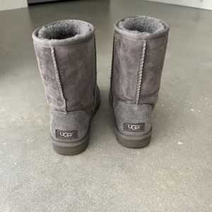 UGG Classic Short Boots in Grey size 6